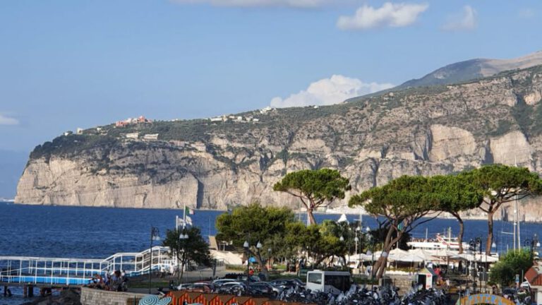 Recorrido por la costa de Amalfi: recorrido panorámico y visita a la ciudad