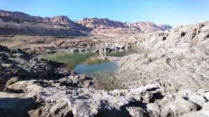 סיור בולענים בים המלח