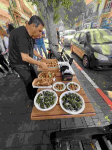 Un recorrido por los mercadillos: de la comida a los grafitis