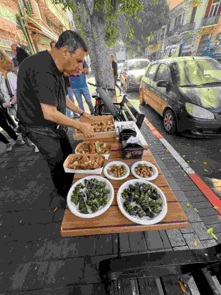 Un recorrido por los mercadillos: de la comida a los grafitis