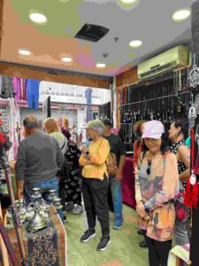 Un recorrido por los mercadillos: de la comida a los grafitis