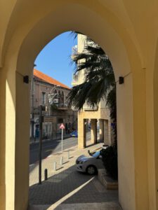 החצר האחורית של יפו: סיור הסודות של שכונת עג׳מי