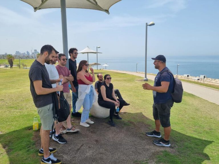 החצר האחורית של יפו: סיור הסודות של שכונת עג׳מי