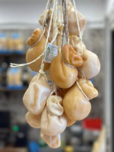 Queso provolone | Ruta gastronómica en Nápoles