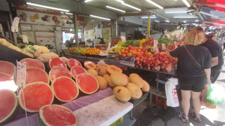 סיור אוכל בשוק הכרמל וכרם התימנים