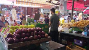 סיור אוכל בשוק הכרמל וכרם התימנים