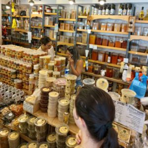 סיור היסטוריה, קולינריה וגרפיטי בשוק לוינסקי ופלורנטין