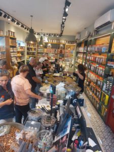 סיור היסטוריה, קולינריה וגרפיטי בשוק לוינסקי ופלורנטין