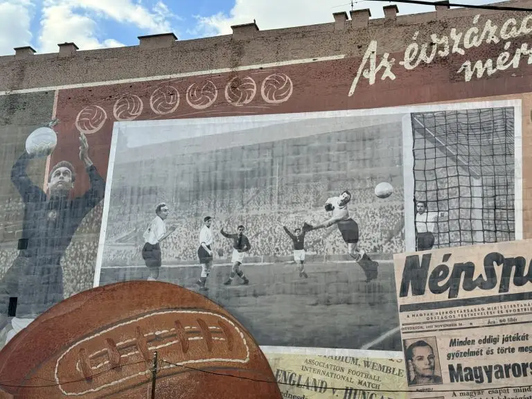 Tour of the Jewish Quarter in Budapest – the Jewish community, graffiti and nightlife