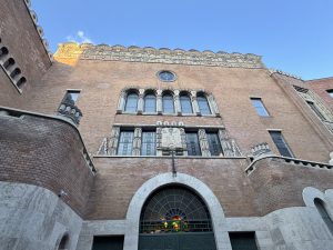 Tour of the Jewish Quarter in Budapest – the Jewish community, graffiti and nightlife