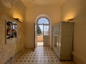 על סודות וארמונות: סיור בשכונת טלביה