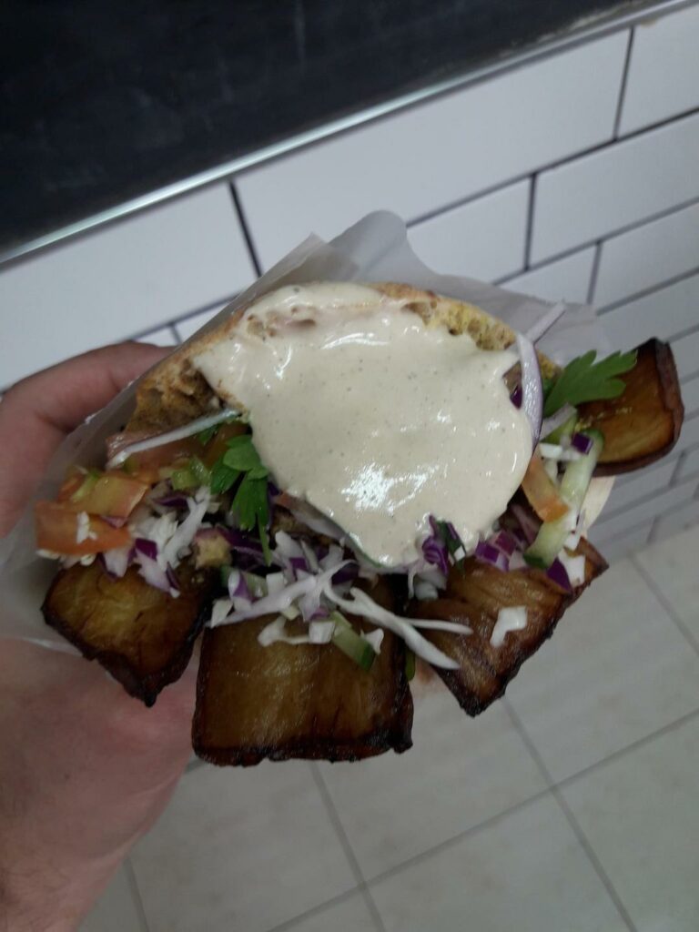 סיור היסטוריה, קולינריה וגרפיטי בשוק לוינסקי ופלורנטין