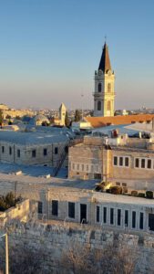 Recorrido turístico por Jerusalén: edificios europeos, arquitectura impresionante y arte