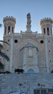 Recorrido turístico por Jerusalén: edificios europeos, arquitectura impresionante y arte