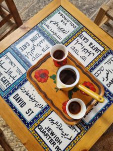 Un fascinante recorrido por la Ciudad Vieja de Jerusalén - Auténtico café turco en la Ciudad Vieja