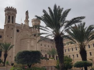 Recorrido turístico por Jerusalén: edificios europeos, arquitectura impresionante y arte