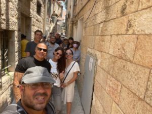 España en Jerusalén: Un recorrido por Nachlaot según la reina de belleza de Jerusalén