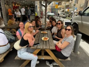 Levinsky Plus: Recorrido gastronómico por el mercado de Levinsky y el parque ferroviario