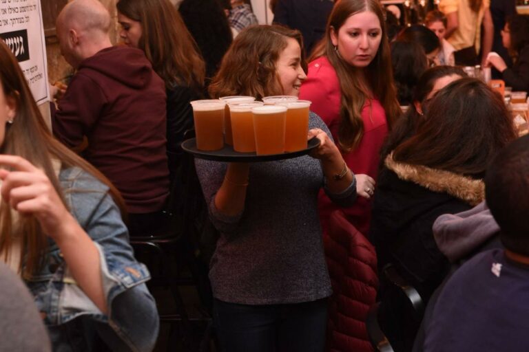 Cervezas del Bazar de la Cerveza: De un Recorrido Gastronómico por el Mercado Mahane Yehuda