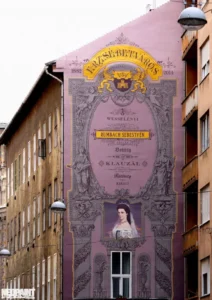 Tour of the Jewish Quarter in Budapest – the Jewish community, graffiti and nightlife