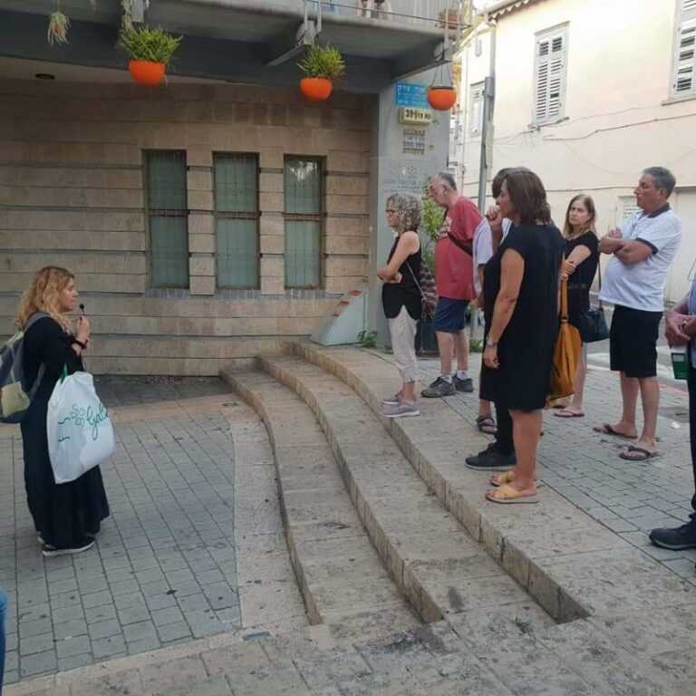 Recorrido de grafitis, teatro, gastronomía y música