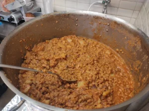 La vida secreta de Bnei Brak: Visita a la panadería y al cholent los jueves por la noche