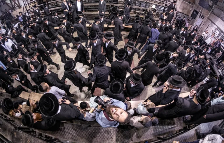 La vida secreta de Bnei Brak: Visita a la panadería y al cholent los jueves por la noche