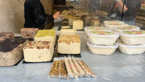 La magia del halva: de un recorrido gastronómico en Lewinsky