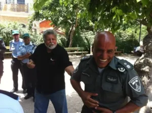 סיור אוכל תיאטרלי – עם שחקן – בשוק מחנה יהודה ונחלאות