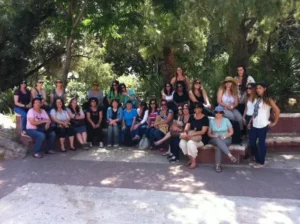 סיור אוכל תיאטרלי – עם שחקן – בשוק מחנה יהודה ונחלאות