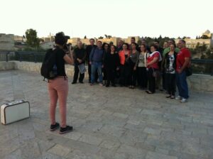 סיור במשכנות שאננים וימין משה עם שחקן