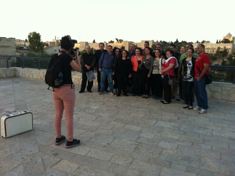 סיור במשכנות שאננים וימין משה עם שחקן