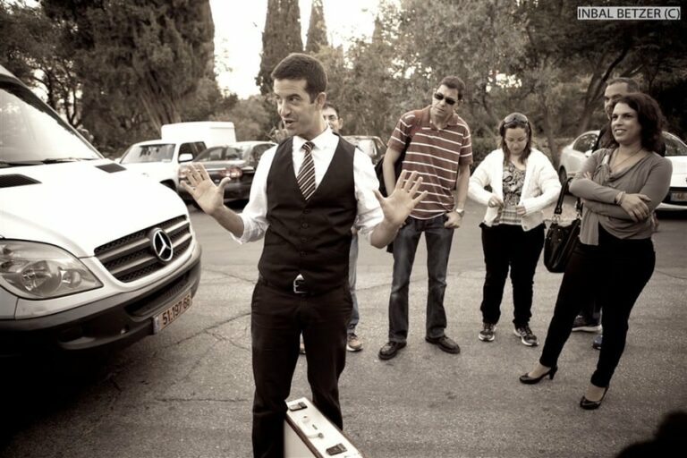 סיור במשכנות שאננים וימין משה עם שחקן