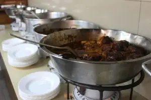 בין ניס לטריפולי – סיור של מטעמים וסיפורים בנתניה