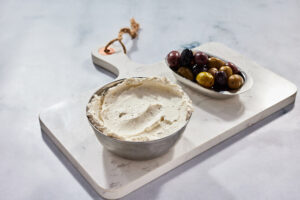 Los quesos del lechero: de un recorrido gastronómico por Lewinsky