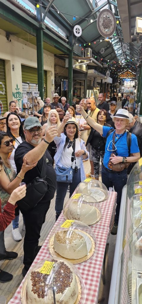 ¡Unas vacaciones mágicas en Grecia con Shimon Parnas en el Carnaval de Patras 2026!