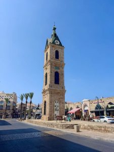 סביב השעון ביפו – סיור טעימות במתחם שוק הפשפשים