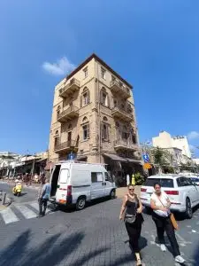 סביב השעון ביפו – סיור טעימות במתחם שוק הפשפשים