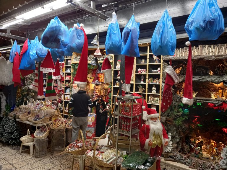 "Krisnukah" Tour - Christmas with Hanukkah