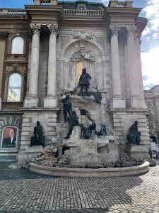 בודפשט גו - סיור מקיף במיניבוס - בודה + פשט