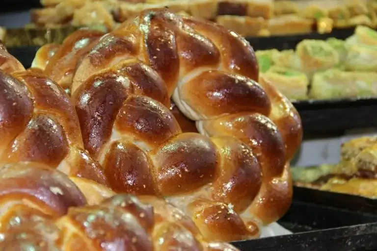 Tour of bakeries and tashlantias in Mea Shearim and the ultra-Orthodox neighborhoods