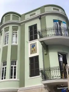 Architectural tour following the beautiful houses of Tel Aviv