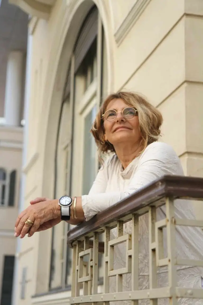 Architectural tour following the beautiful houses of Tel Aviv