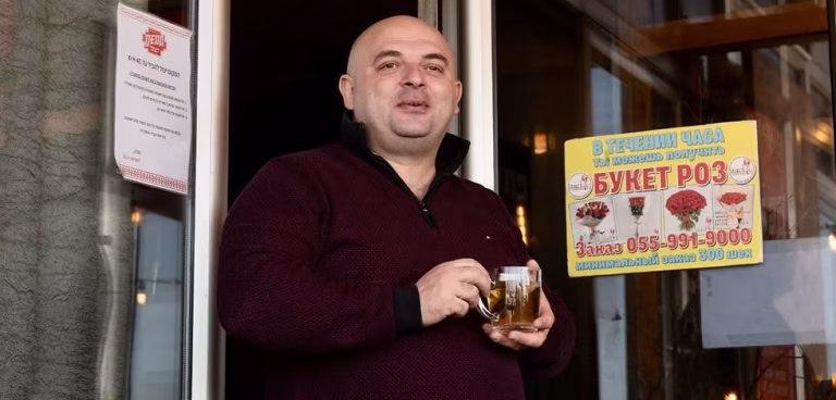 Tour gastronómico en Bat Yam: la ensalada israelí de inmigrantes de 60 países 10