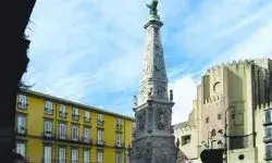 Recorrido por el casco antiguo de Nápoles: historia, arte y religión