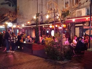 Evening tour of graffiti and culinary corruption in downtown Haifa