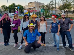 Evening tour of graffiti and culinary corruption in downtown Haifa
