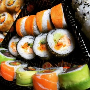 Evening tour of graffiti and culinary corruption in downtown Haifa