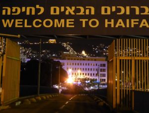 Evening tour of graffiti and culinary corruption in downtown Haifa