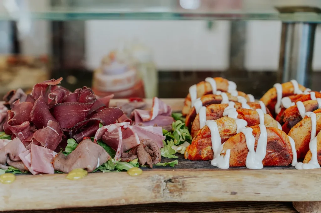 Culinary tour of Wadi Nisnas - authentic delicacies